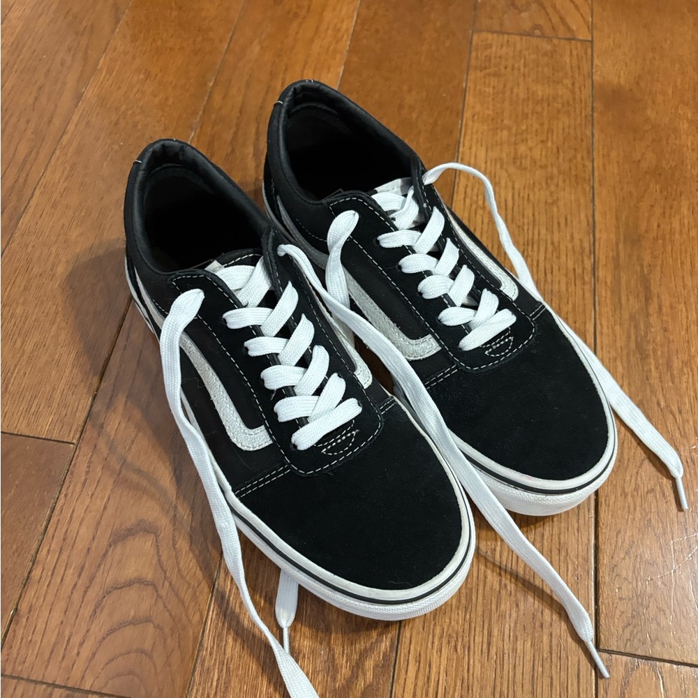 Vans Youth Black and White Sneakers size 4.5